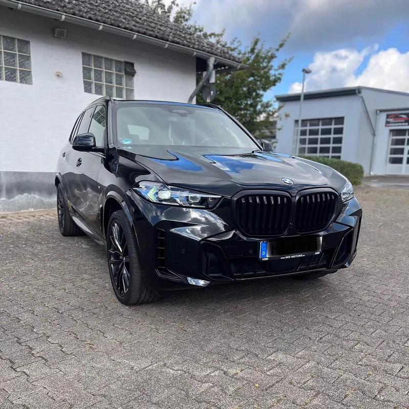 Aufbereiteter schwarzer BMW X5